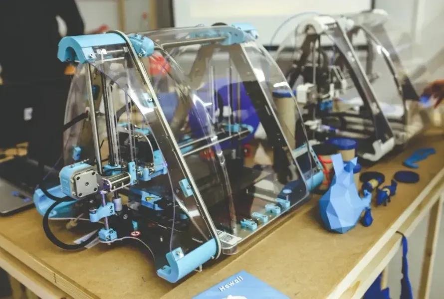 custom 3D printed enclosure Montreal," "composite carbon fiber part Montreal shop